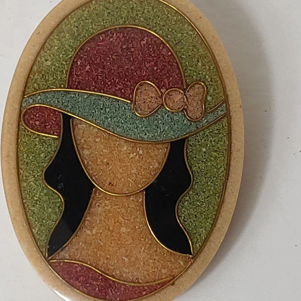 Vintage Resin Brooch Pin Portrait‎ Lady Hat Gold Wire Rim Art Deco Art Nouveau